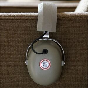 VTG Koss Pro/4AA Stereophone headphones. New with box ( box damaged)